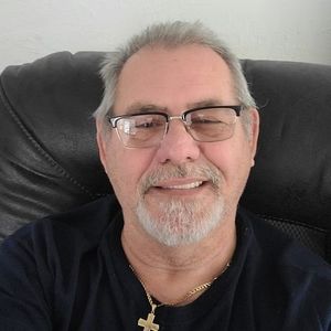 Meet your Posher, Juan